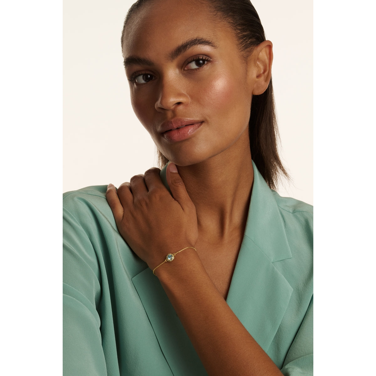 ted baker soleta: solitaire sparkle crystal adjustable bracelet gold tone