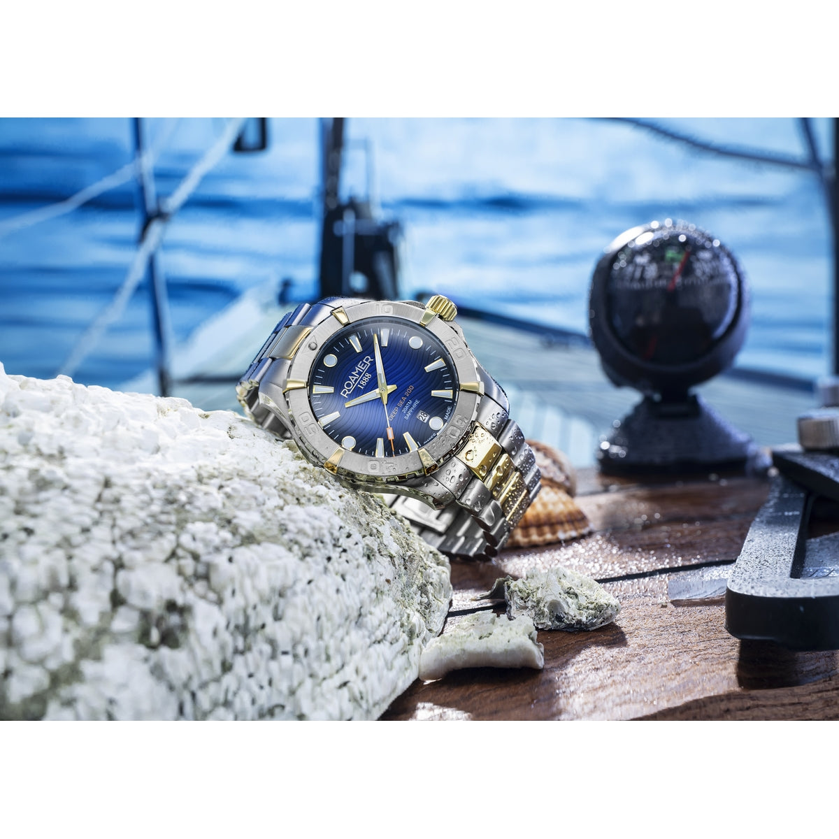 roamer deep sea 200 gents 3 hand  date quartz wristwatch  analog  battery watch