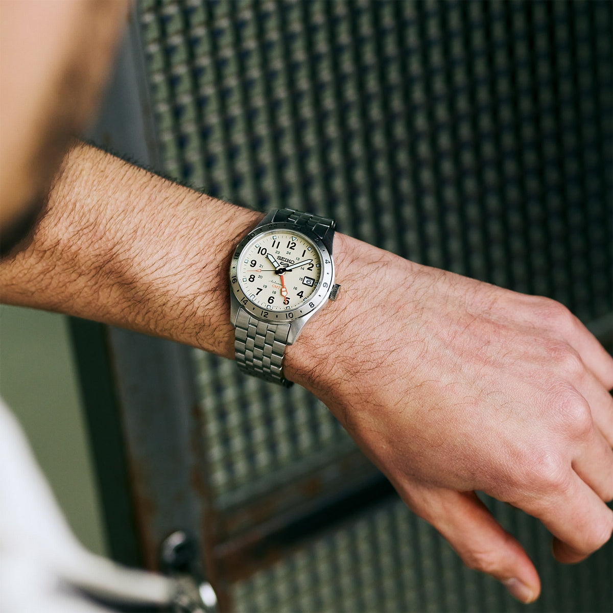 seiko 5 sports field gmt in desert sand