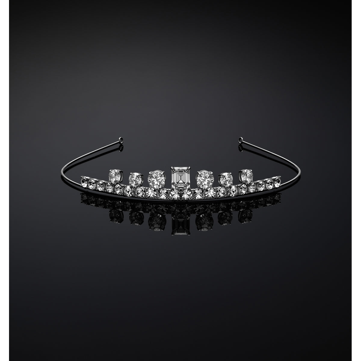chiara ferragni tiara necklace emerald cut 143*143*29.6mm