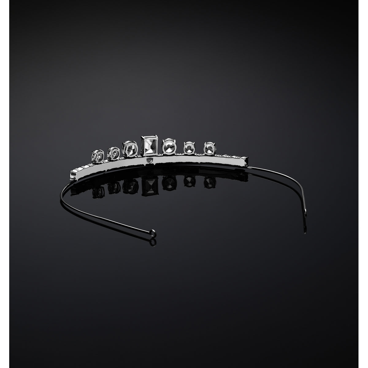 chiara ferragni tiara necklace emerald cut 143*143*29.6mm