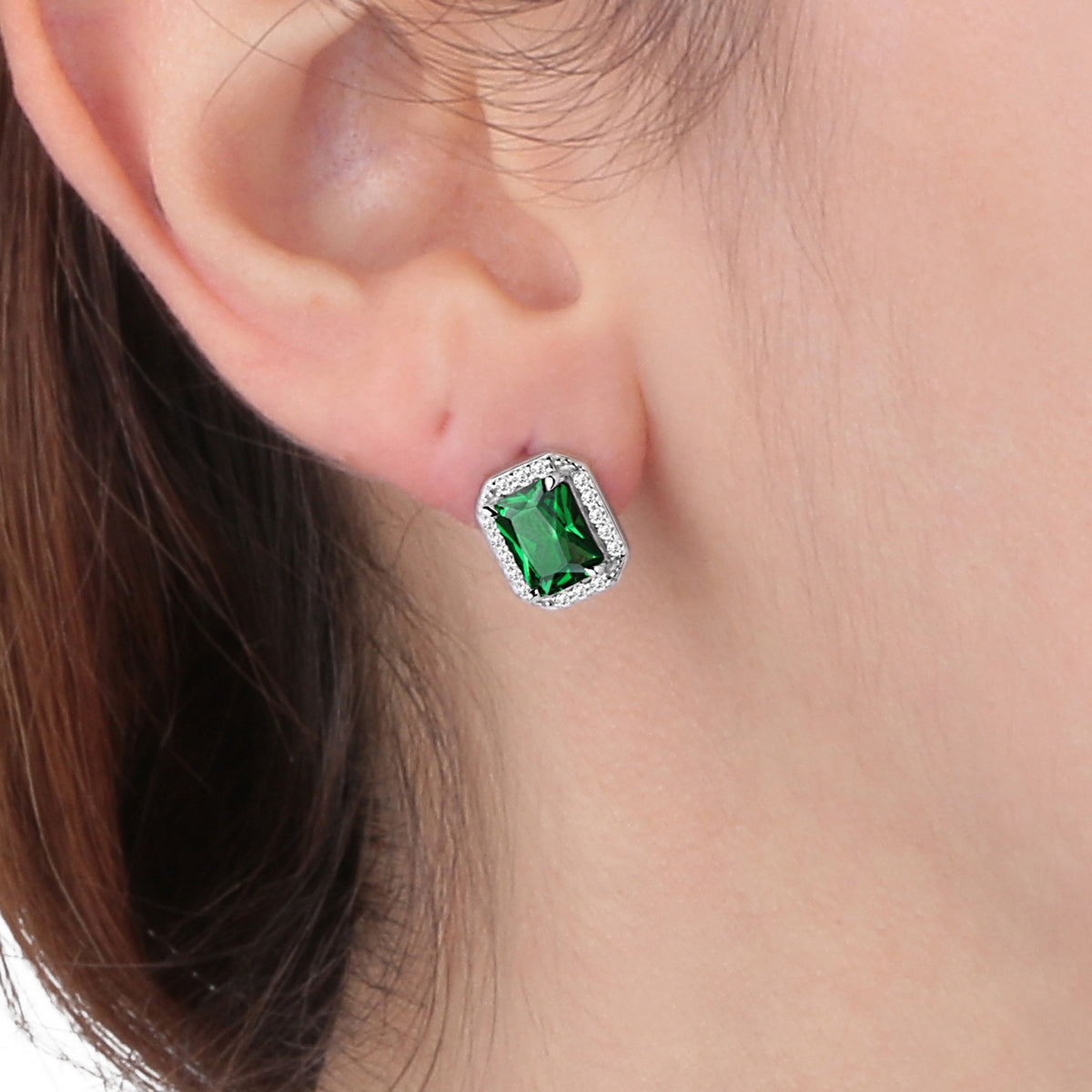 tesori stud earring emerald/white zir silver.