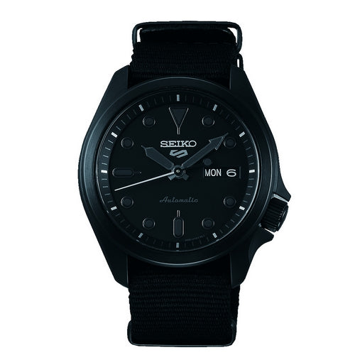 seiko 5 sports 40mm 10 bar water resistant, nylon