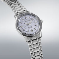 seiko presage style 60s in silvery violet bracelet watch
