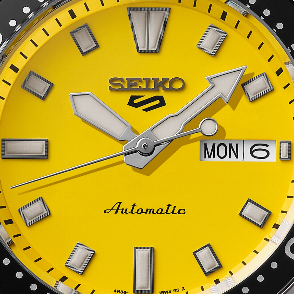 seiko 5 sports skx redux in ki-iro yellow strap watch