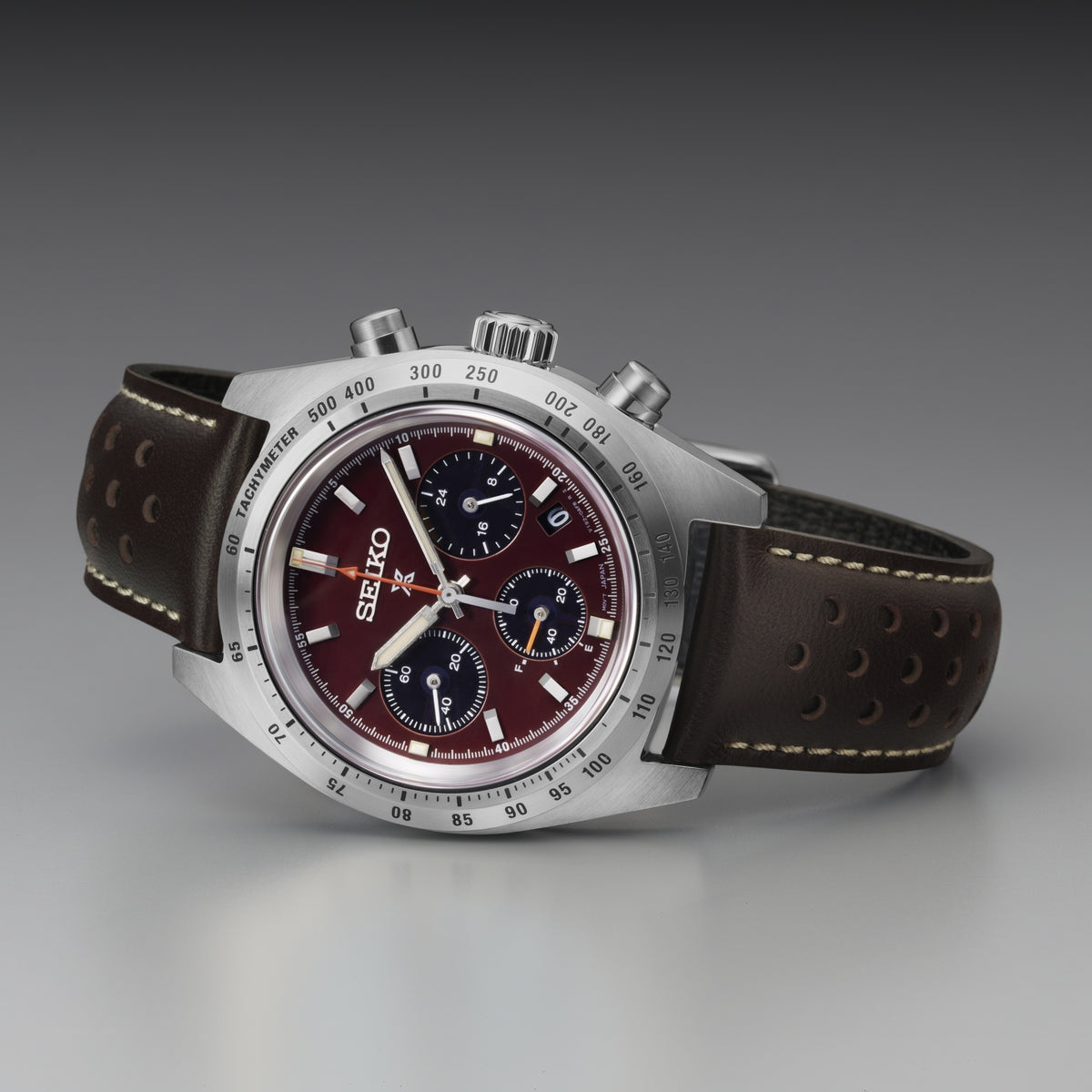 seiko red dial european exclusive speedtimer
