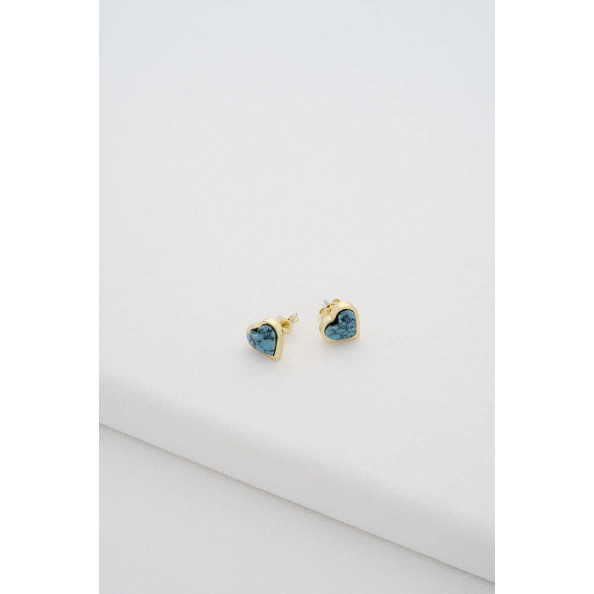 ted baker faris: faceted stone heart stud earrings gold tone