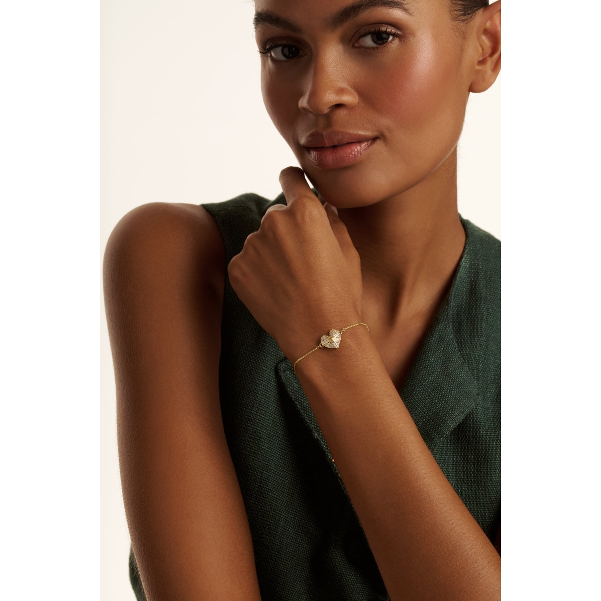 ted baker cherisa: crystal cluster heart adjustable bracelet gold tone