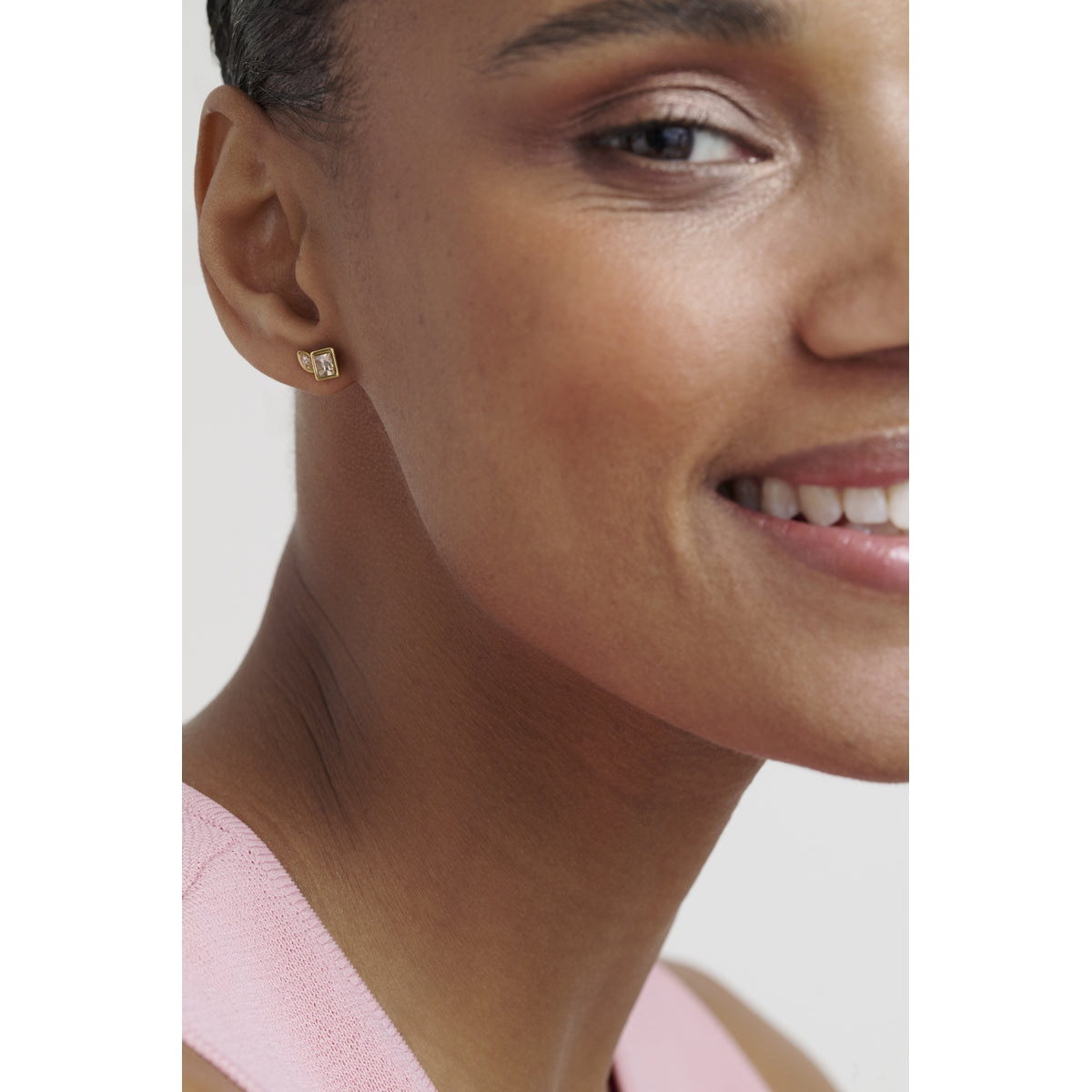 ted baker milani: mini crystal cluster gold tone stud earrings