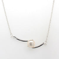 silver small pearl�curved bar necklace on a 45cm chain  a