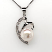silver pearl and cz love heart stud�earring and pendant set 7.5-9.5mm �